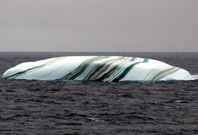 Classic Striped iceberg © SW